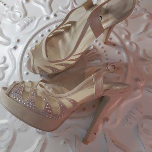 Open toe Sabrina heels Beige SIZE 8